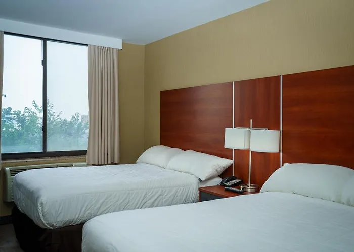 Sky Hotel Flushing/Laguardia Airport